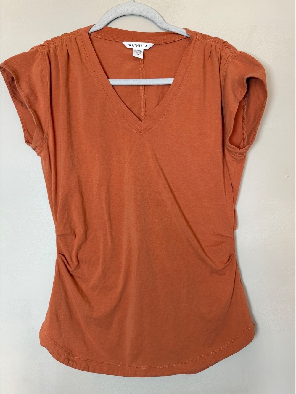 Athleta Women's Medium Rust Orange V-Neck Short Sleeve Top